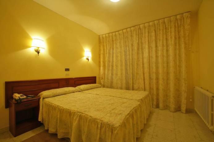 Hotel Monte Y Mar Colunga Chambre photo